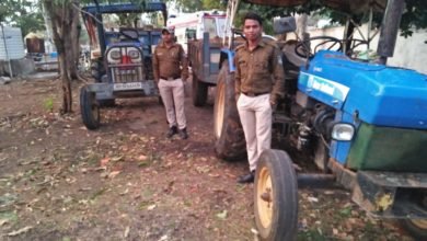Photo of थाना दमुआ पुलिस को मिली सफलता रेत का अवैध परिवहन करते ट्रैक्टर ट्राली को किया जप्त