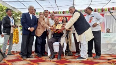 Photo of सोहागपुर में आयोजित महाविद्यालय के वार्षिक उत्सव कार्यक्रम में संकल्प फाउंडेशन के संचालक निरंजन वैष्णव को किया सम्मानित