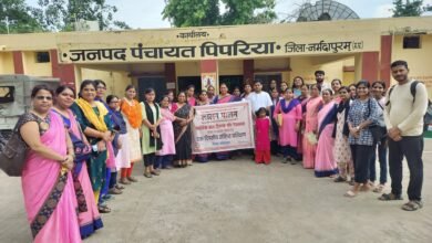 Photo of आंगनवाड़ी कार्यकर्ताओं को संगत संस्था और महिला एवं बाल विकास के संयुक्त तत्वाधान में लालन-पालन का प्रशिक्षण दिया गया