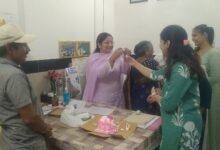 Photo of पिपरिया शासकीय अस्पताल में केक काटकर मनाया डॉक्टर्स डे