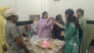 Photo of पिपरिया शासकीय अस्पताल में केक काटकर मनाया डॉक्टर्स डे