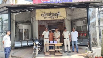 Photo of कोतवाली थाना प्रभारी गौरव के नीलेश उमेश्वर की कार्यवाही अवैध पिस्टल/कट्टा की जप्ती 02 अपचारी बालक गिरफ्तार
