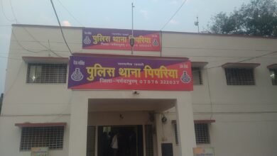 Photo of ताश के पत्तों पर हारजीत का दाव लगाते जुआरियों पर हुई कार्यवाही, मंगलवारा थाने का मामला