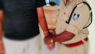 Photo of महिलाओ से धोखाधड़ी करने वाला फरार आरोपी बैंक मैनेजर मंगलवारा थाना पुलिस की गिरफ्त में
