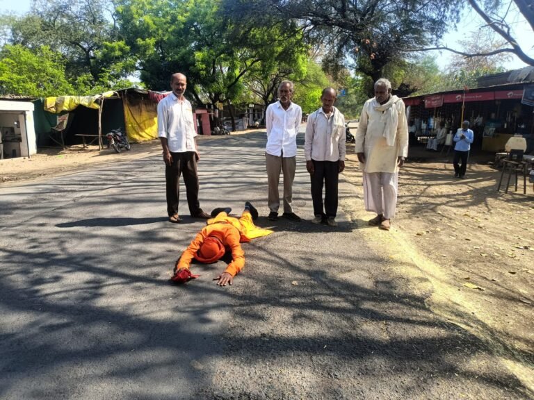 संत महात्माओ के सानिध्य में मानगिरी महाराज कर रहे मां नर्मदा परिक्रमा