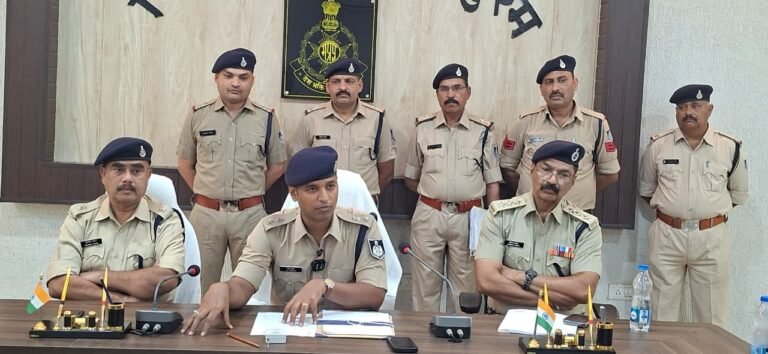 विवाह समारोह में हत्या और पुलिस पर हमला करने वाला 20 हजार का इनामी बदमाश गिरफ्तार