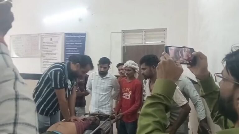 पेड़ से गिरकर बिजली विभाग के आउटसोर्स कर्मचारी की मौत, क्षेत्र में शोक