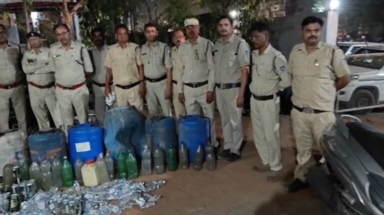 नर्मदापुरम में अवैध शराब के खिलाफ बड़ी कार्रवाई, 5 आरोपी गिरफ्तार, ₹2.30 लाख का माल जब्त