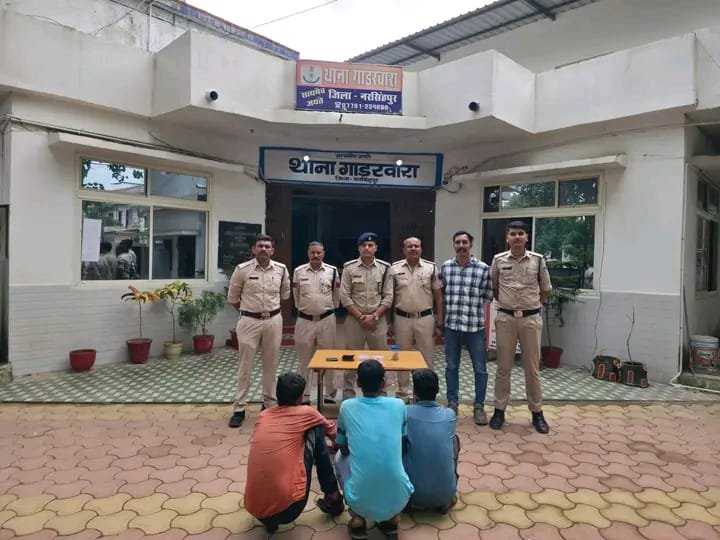 हींग बेचने की आड़ में बस यात्रियों के बैग काटने वाला अंतरराज्यीय गिरोह गिरफ्तार, ₹3 लाख के जेवर बरामद