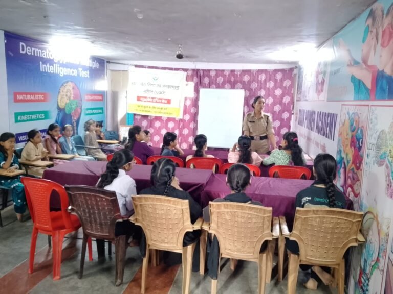 नया सवेरा’ का सुरक्षा अभियान: नन्हीं बच्चियों को सिखाया ‘गुड टच-बैड टच’ का पाठ