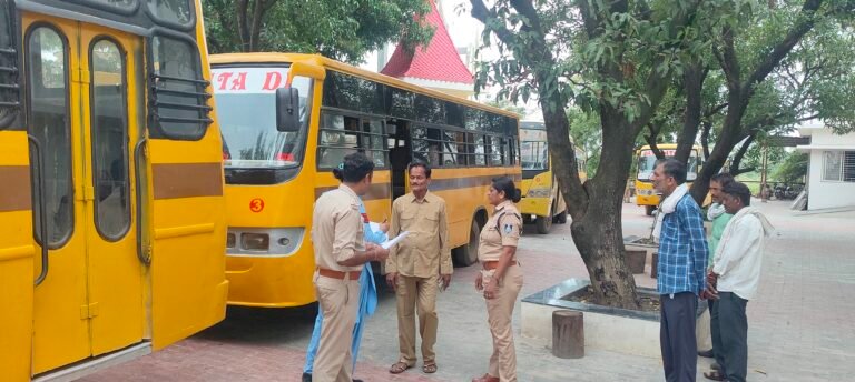 विशेष अभियान के तहत स्कूल बसों की जांच, 9 बसें मापदंडों पर खरी मिलीं