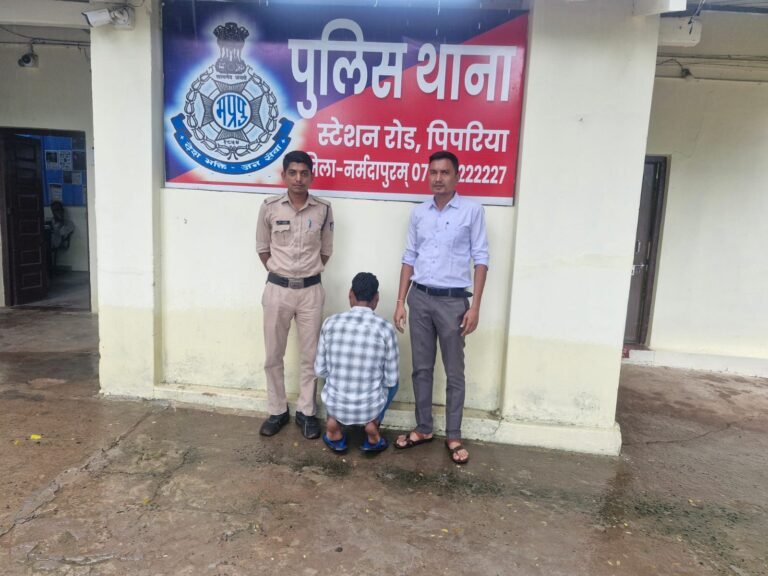 स्टेशन रोड पुलिस ने मोबाइल चोरी का आरोपी पकड़ा, चोरी गया फोन बरामद