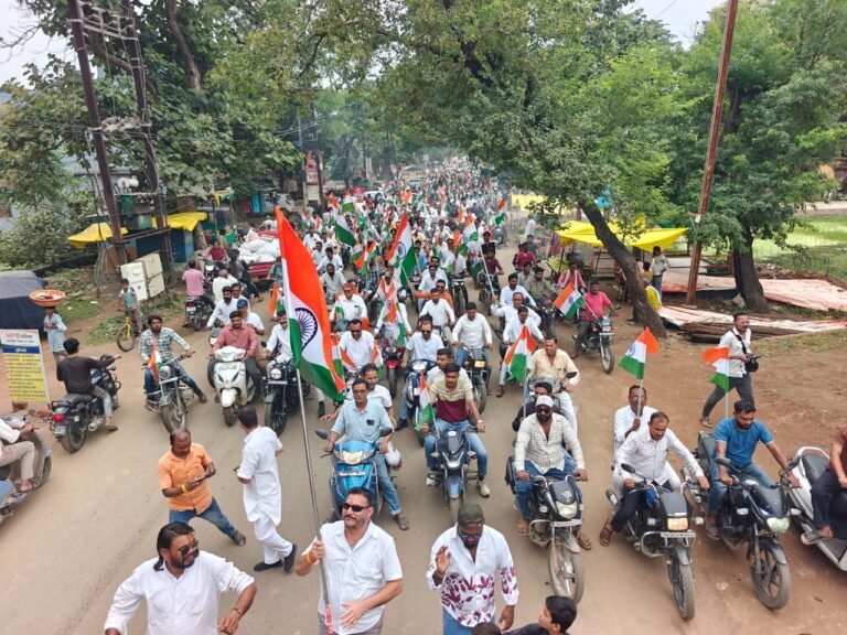पिपरिया में निकली भव्य तिरंगा वाहन रैली, देशभक्ति के रंग में रंगा शहर