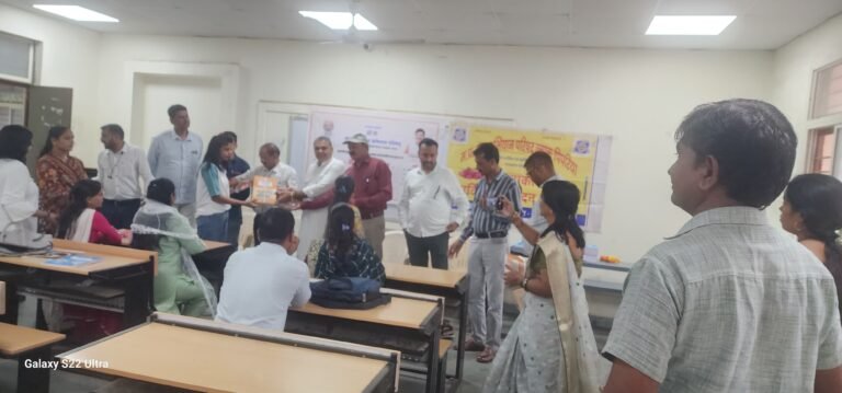BSW) एवं एमएसडब्ल्यू (MSW) कक्षाओं के नवीन शैक्षणिक सत्र 2026-27 का शुभारंभ मुख्य अतिथि अरविंद राय ने किया सभी को संबोधित