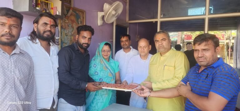 सेवा संकल्प अभियान के तहत खापरखेड़ा मंडल के सभी बूथों पर दीपक वितरण