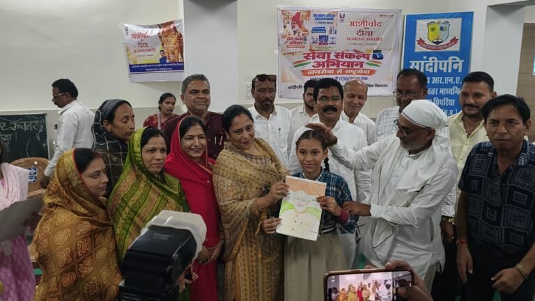 सेवा संकल्प अभियान के तहत सांदीपनि उत्कृष्ट विद्यालय में भाषण व चित्रकला प्रतियोगिता आयोजित