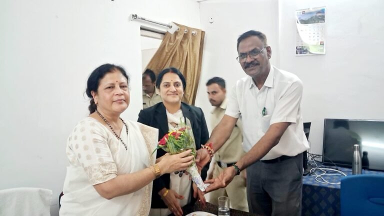 प्रधान जिला एवं सत्र न्यायाधीश तृप्ति शर्मा ने किया पिपरिया न्यायालय का औचक निरीक्षण, अधिवक्ता संघ ने रखीं समस्याएं